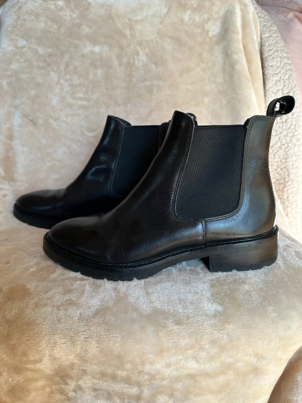Steve Madden Leopold Chelsea Ankle Boots Black Leather Women's Size 7M EUC